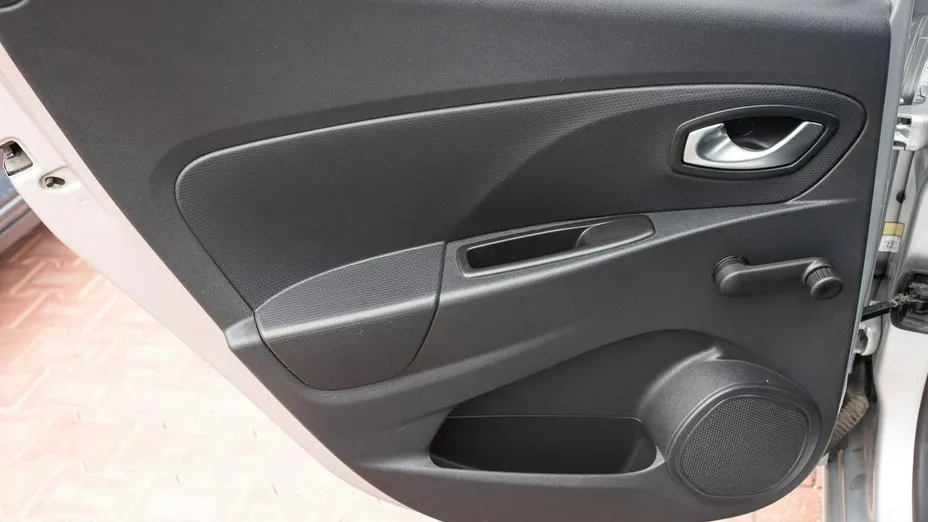 RENAULT Clio -