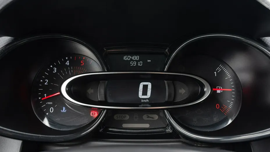 RENAULT Clio -