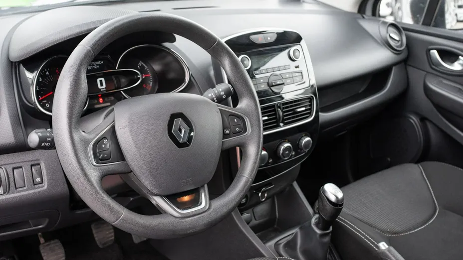 RENAULT Clio -
