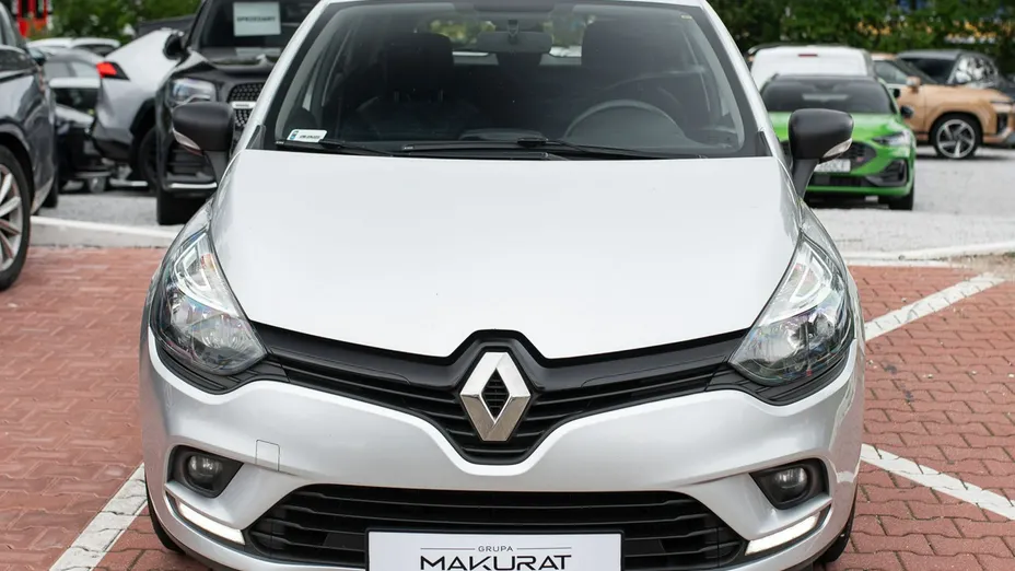 RENAULT Clio -