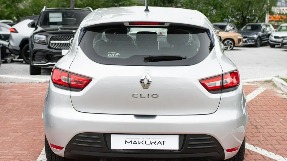 RENAULT Clio -