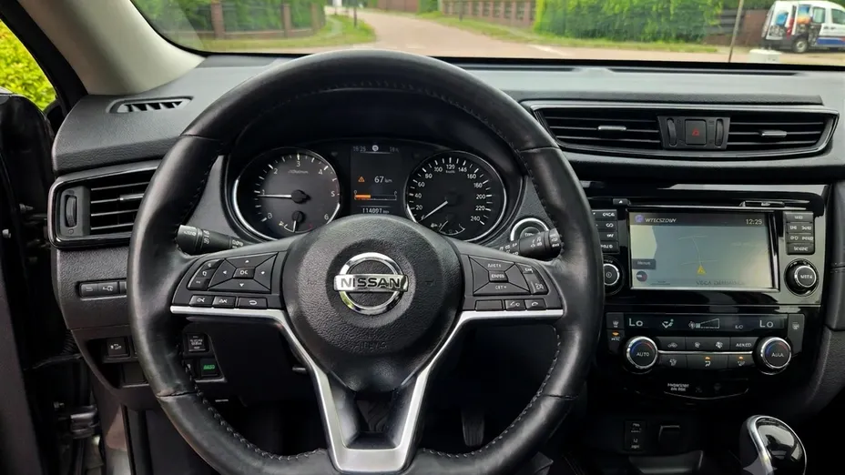 NISSAN X-Trail -
