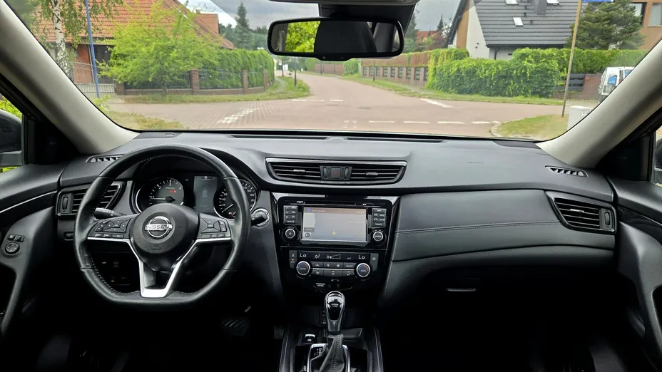 NISSAN X-Trail -