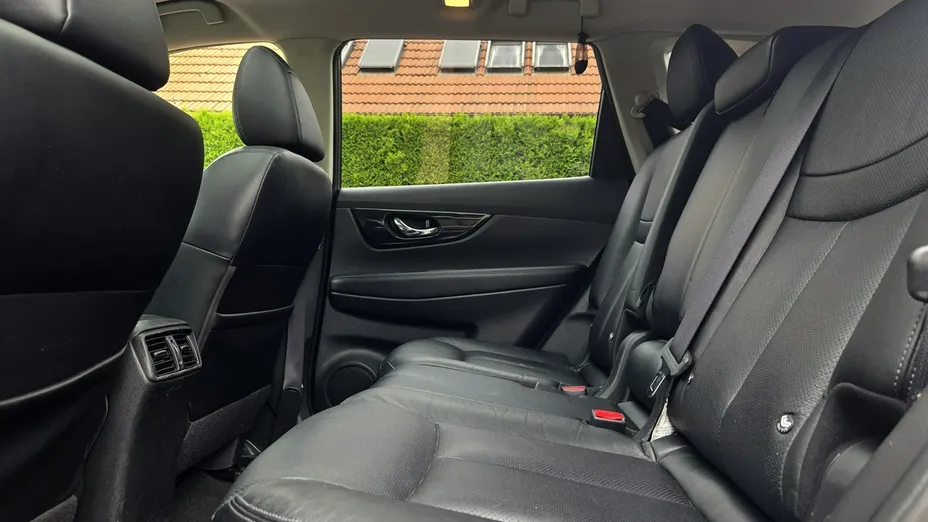 NISSAN X-Trail -