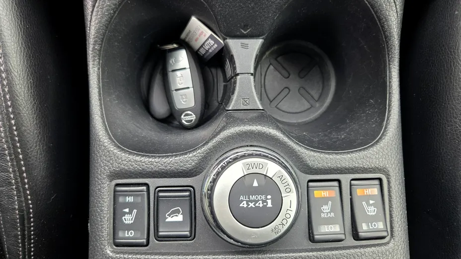 NISSAN X-Trail -