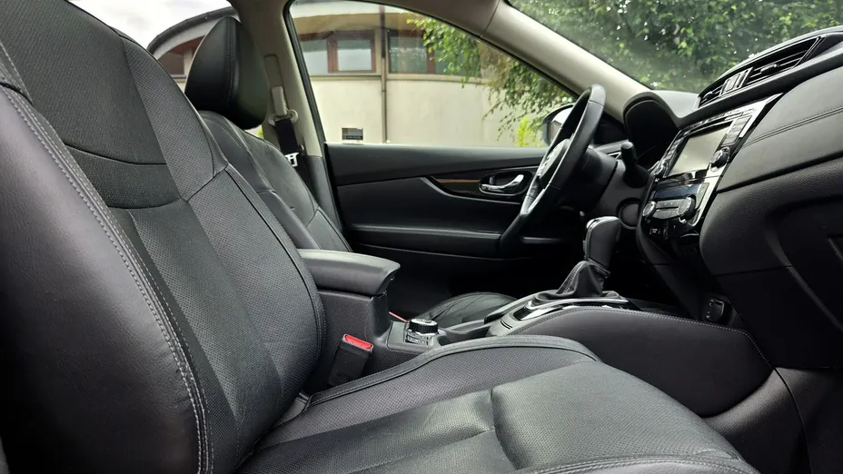 NISSAN X-Trail -