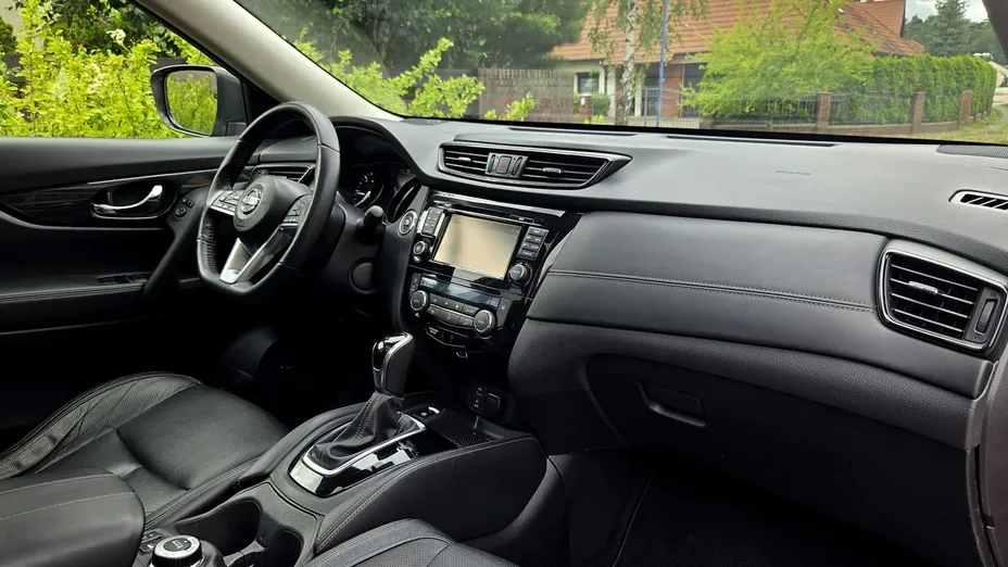 NISSAN X-Trail -