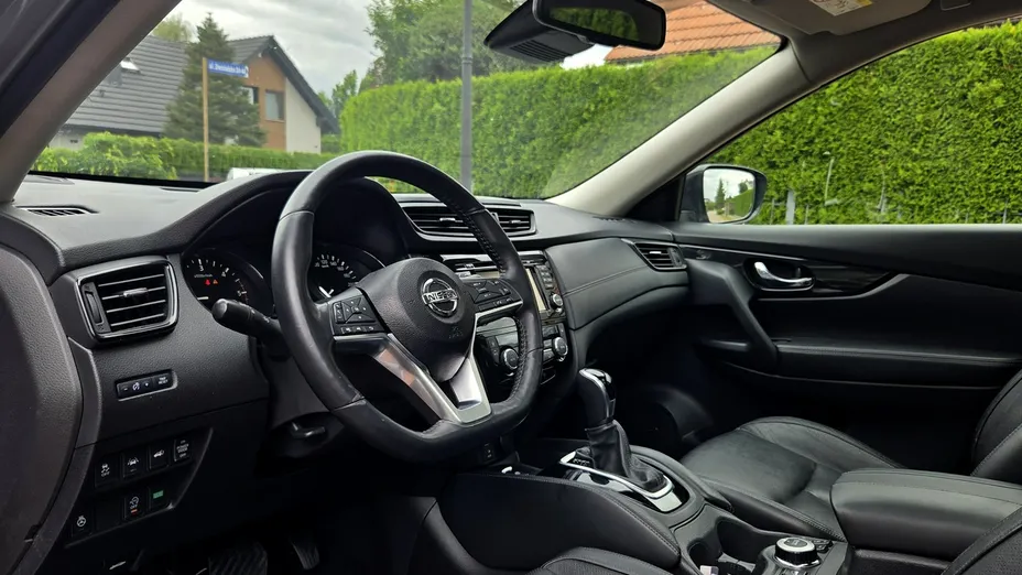 NISSAN X-Trail -