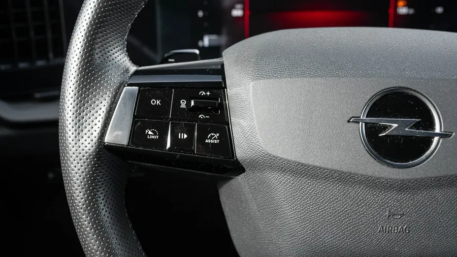 OPEL Astra -