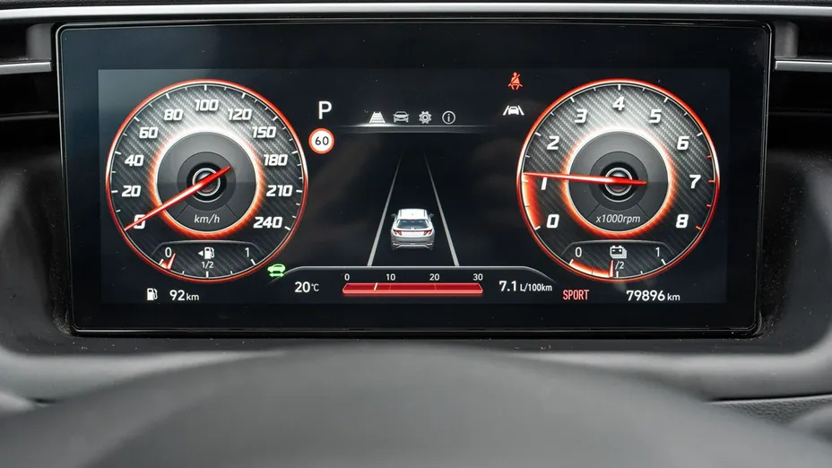 HYUNDAI Tucson -