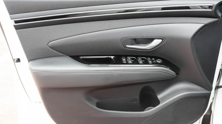 HYUNDAI Tucson -