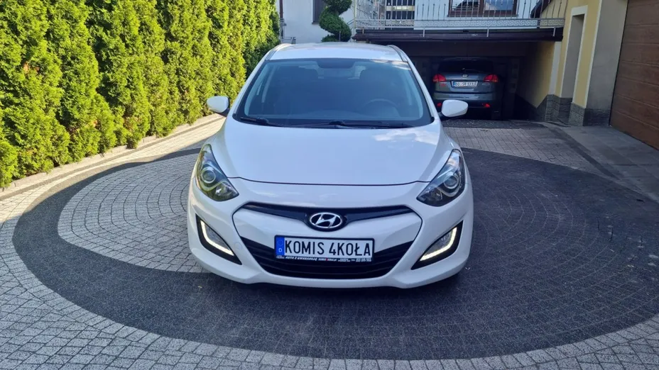 HYUNDAI i30 -