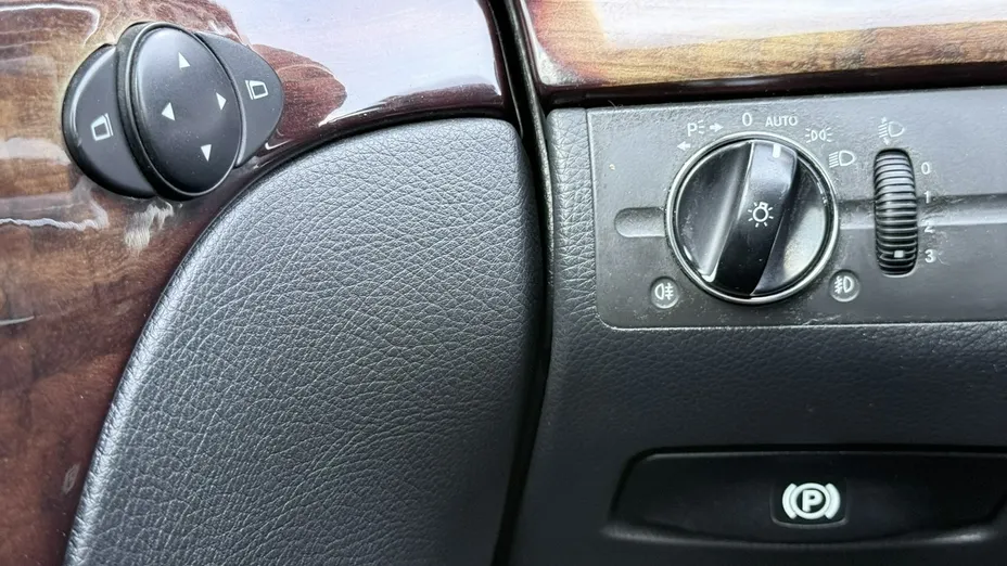 MERCEDES-BENZ E Klasa -