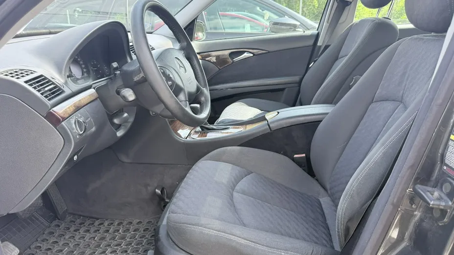 MERCEDES-BENZ E Klasa -