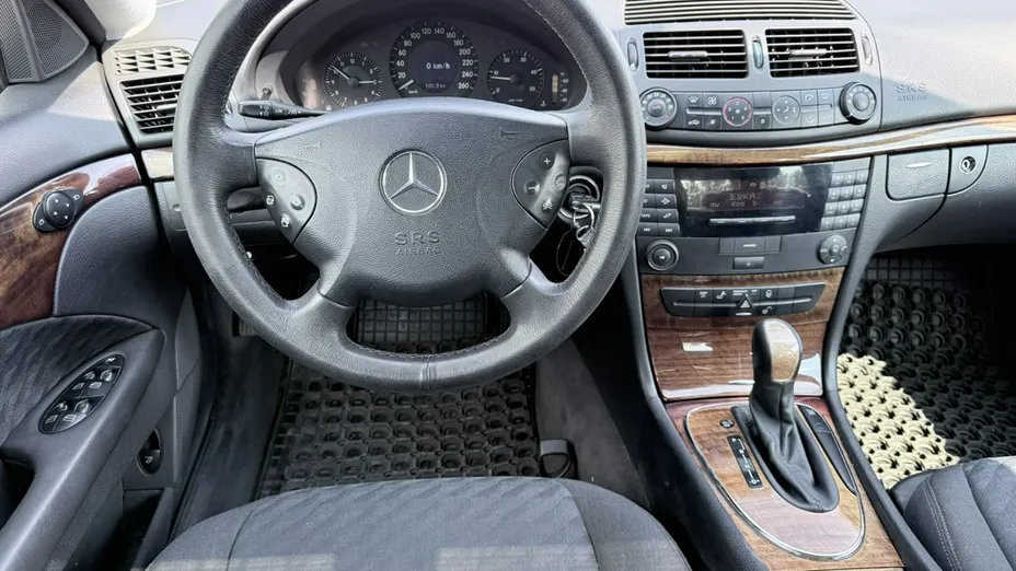 MERCEDES-BENZ E Klasa -