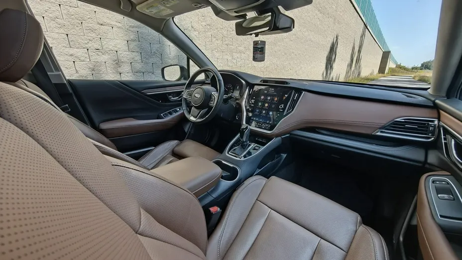 SUBARU Outback -