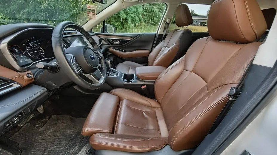 SUBARU Outback -