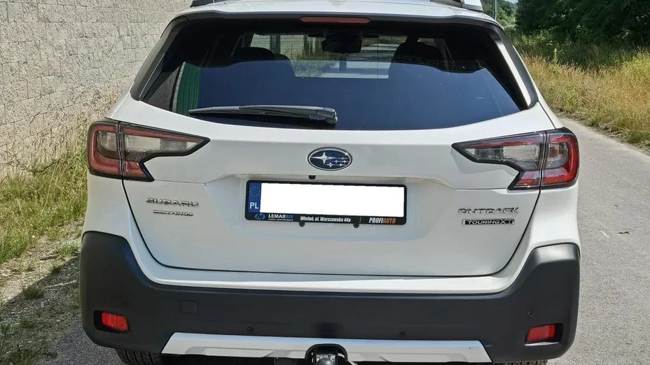 SUBARU Outback -