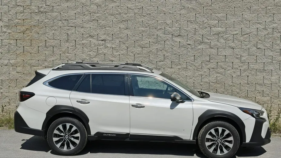 SUBARU Outback -
