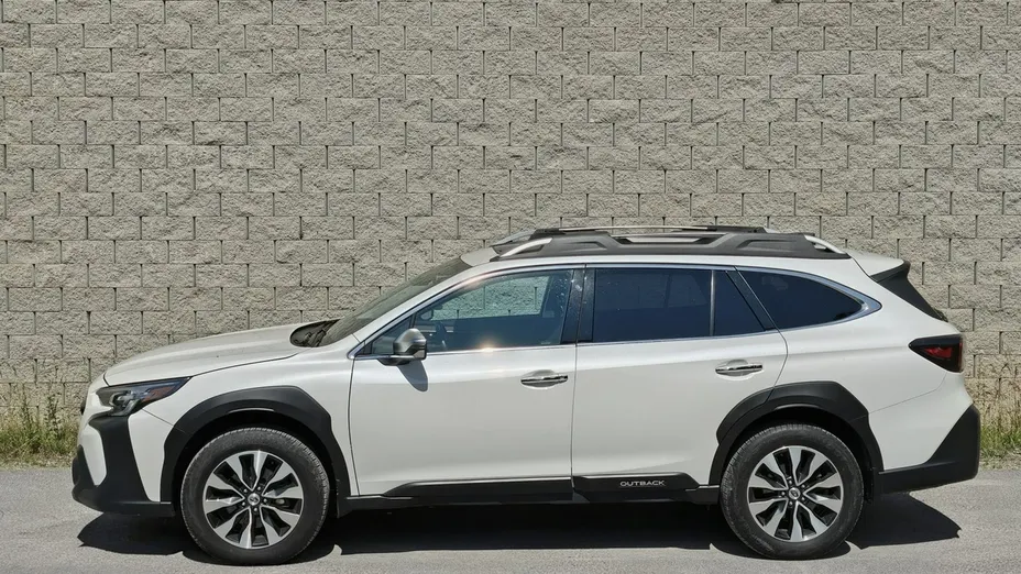 SUBARU Outback -