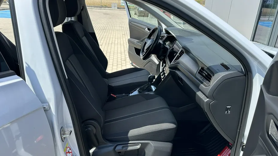 VOLKSWAGEN T-ROC -