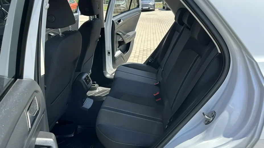 VOLKSWAGEN T-ROC -