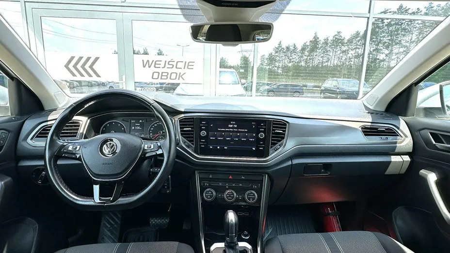 VOLKSWAGEN T-ROC -