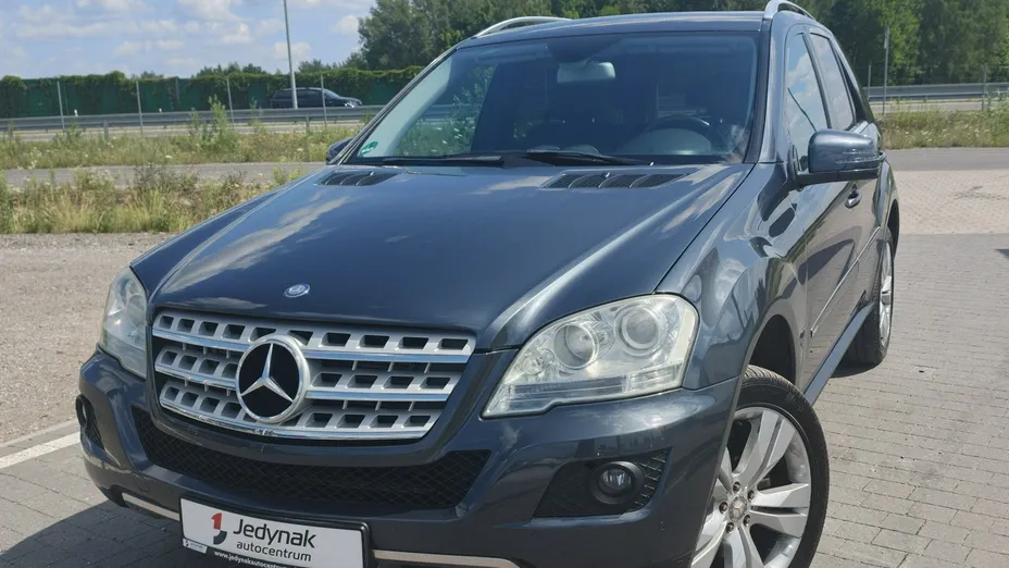 MERCEDES-BENZ ML -