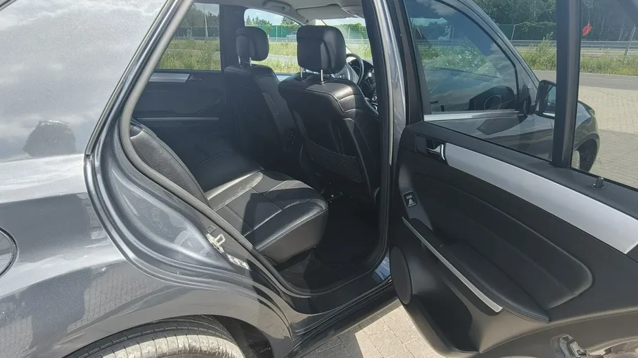 MERCEDES-BENZ ML -