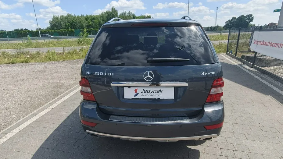 MERCEDES-BENZ ML -