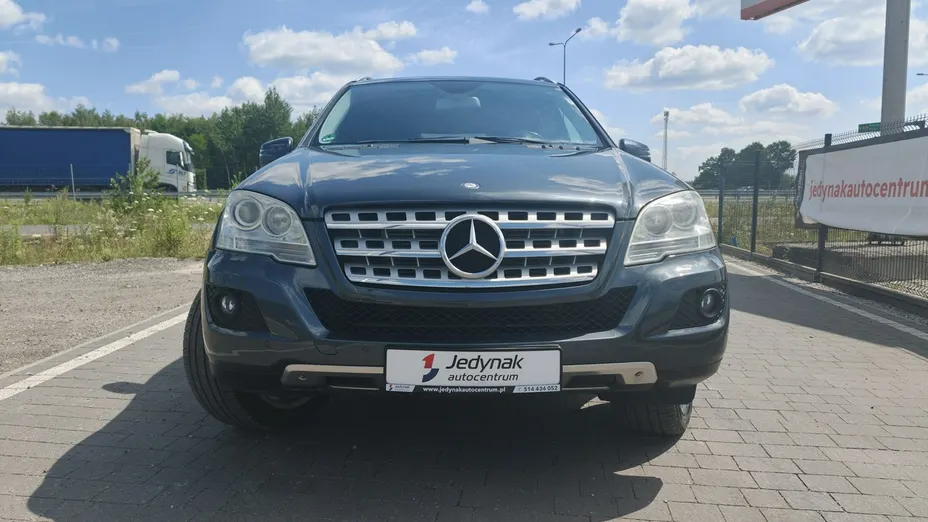 MERCEDES-BENZ ML -