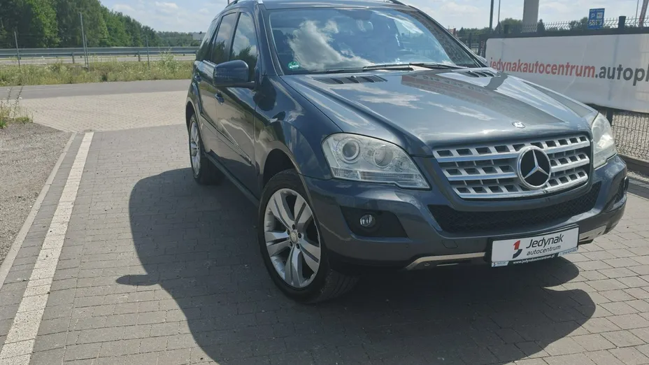 MERCEDES-BENZ ML -