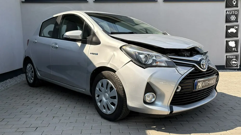 TOYOTA Yaris -
