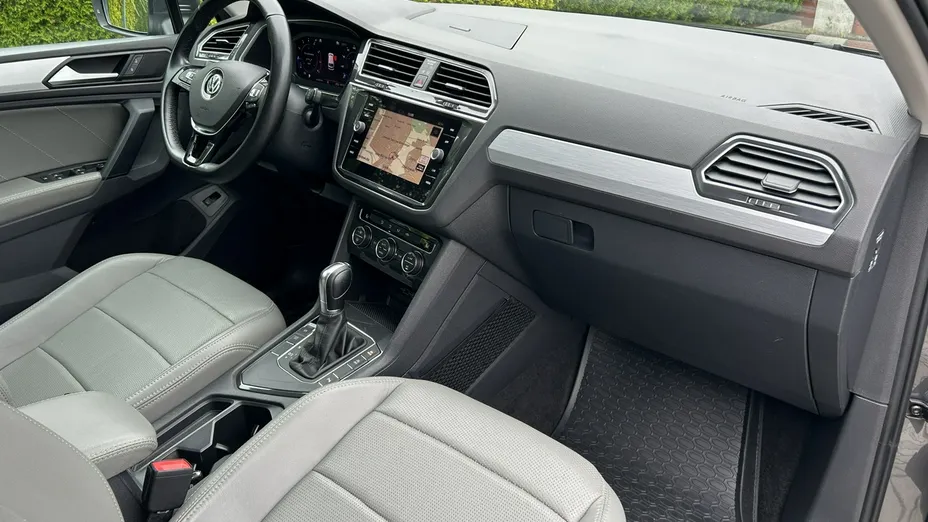 VOLKSWAGEN Tiguan -