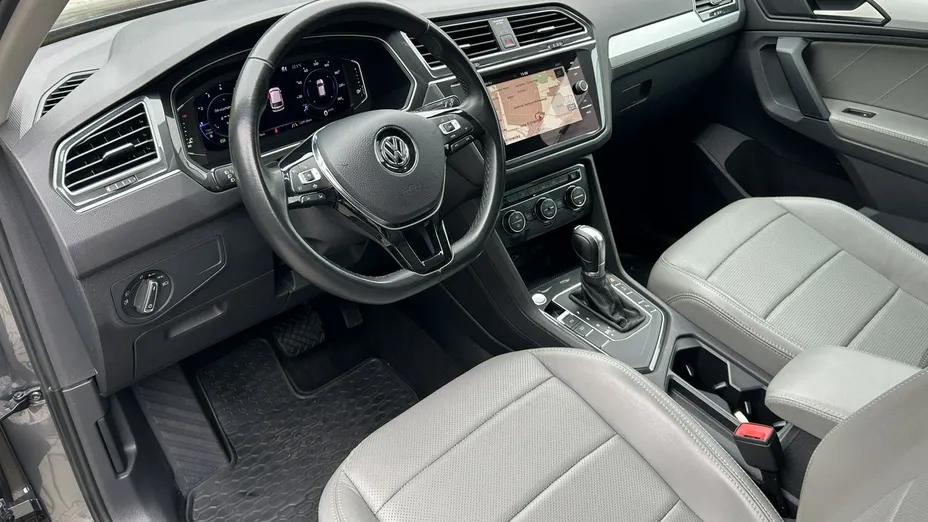 VOLKSWAGEN Tiguan -