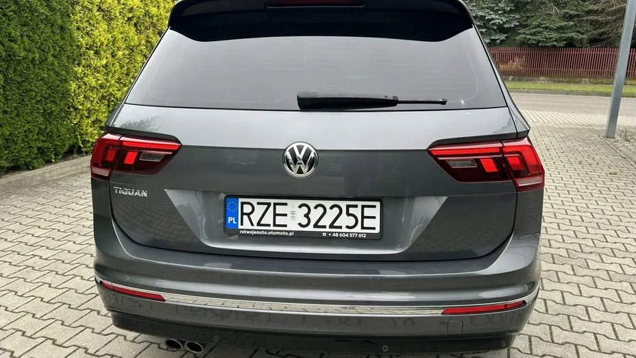 VOLKSWAGEN Tiguan -