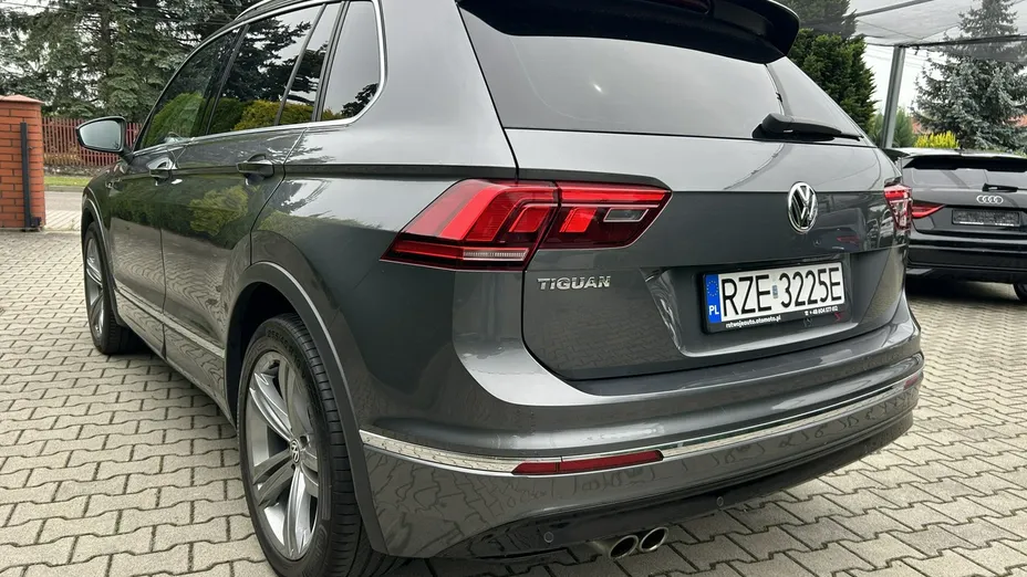 VOLKSWAGEN Tiguan -