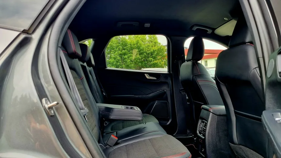 FORD Kuga -