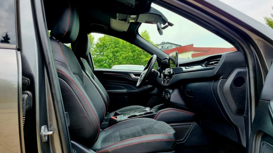 FORD Kuga -