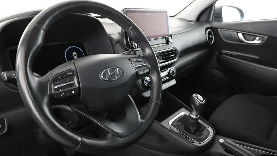 HYUNDAI Kona -