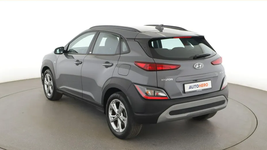 HYUNDAI Kona -