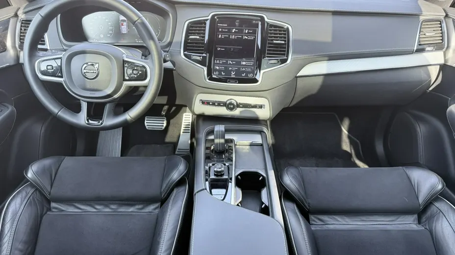VOLVO XC90 -