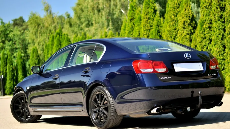 LEXUS GS -