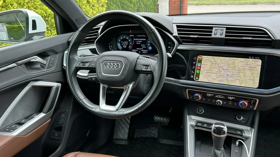 AUDI Q3 -