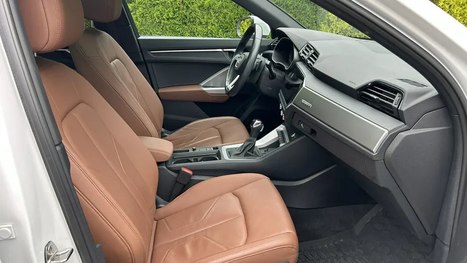 AUDI Q3 -