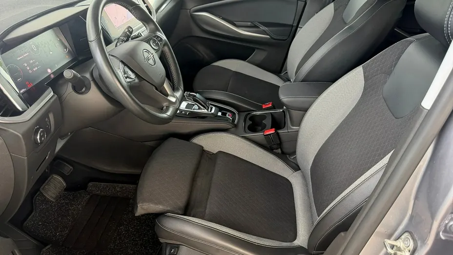 OPEL Grandland X -