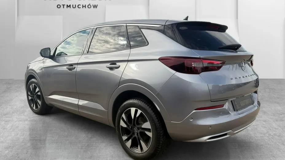 OPEL Grandland X -