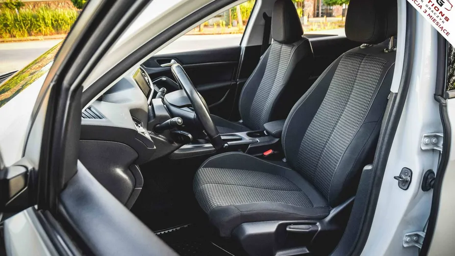 PEUGEOT 308 -