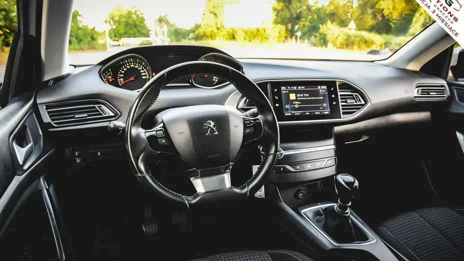 PEUGEOT 308 -