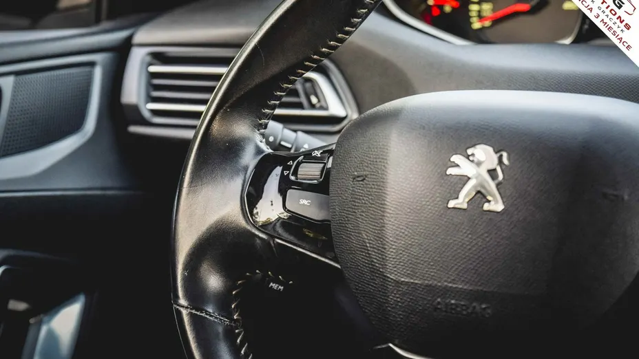 PEUGEOT 308 -